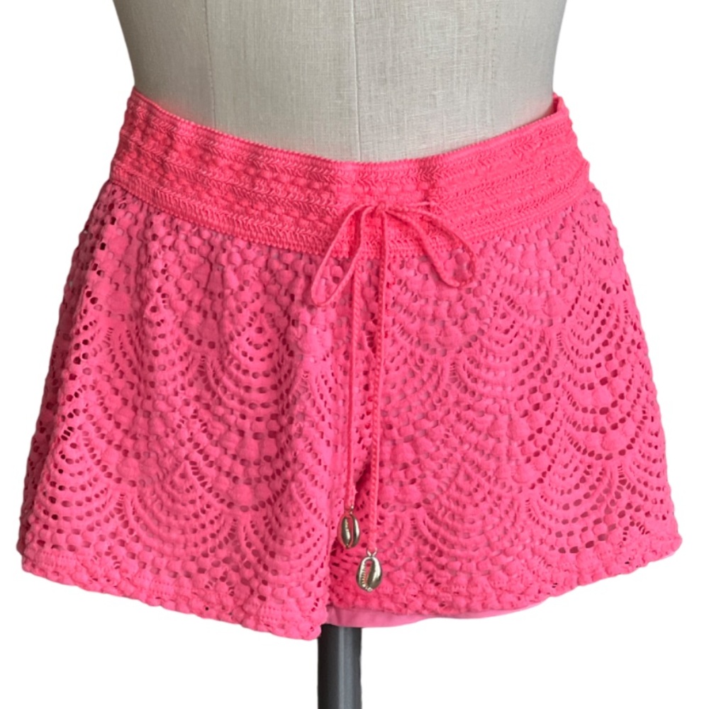 Lilly Pulitzer Claudette shorts bright pink size S